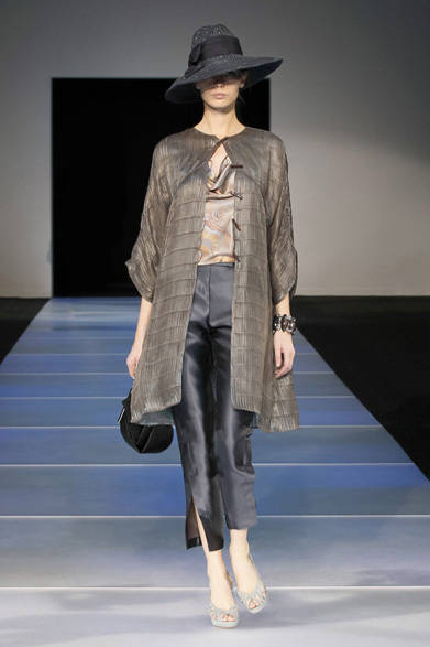 16_17_EM0_giorgio_armani <strong>GIORGIO ARMANI|ジョルジオ アルマーニ</strong> 2012年春夏コレクション速報