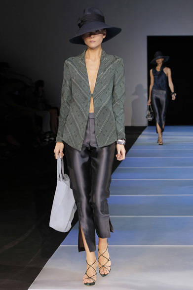 20_21_EM4_giorgio_armani <strong>GIORGIO ARMANI|ジョルジオ アルマーニ</strong> 2012年春夏コレクション速報