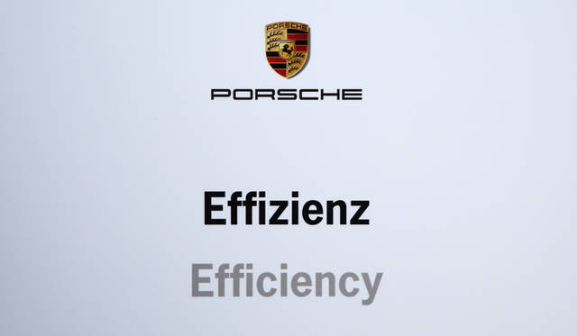 <strong>ポルシェ 911 カレラ テクニカルワークショップ開催</strong>