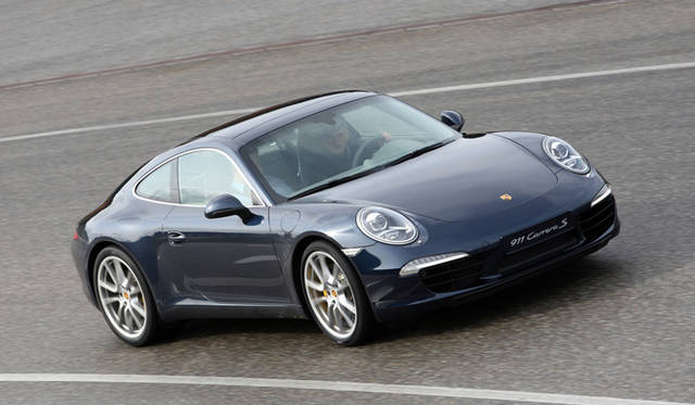 <strong>ポルシェ 911 カレラ テクニカルワークショップ開催</strong>