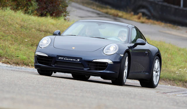 <strong>ポルシェ 911 カレラ テクニカルワークショップ開催</strong>