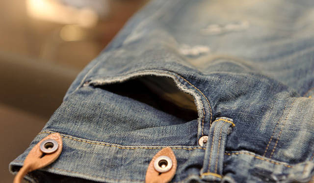 <strong>ESTNATION｜エストネーション</strong>　Weft & Warp BY EDWINデニム 3万4650円（エストネーション）