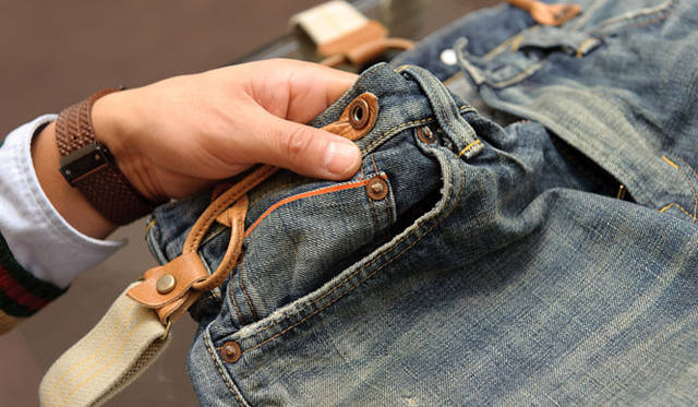 <strong>ESTNATION｜エストネーション</strong>　Weft & Warp BY EDWINデニム 3万4650円（エストネーション）