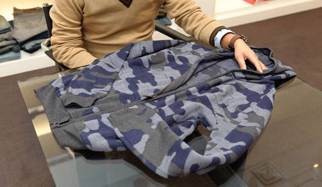 <strong>ESTNATION｜エストネーション</strong>　TRUSSARDI 1911別注ニットパーカ 9万300円（エストネーション）