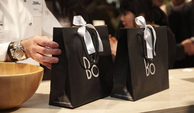 <strong>“Living Wellness in Luxury”Lunch Party</strong>　協賛各社提供のプレゼントが当たる豪華なラッキー・ドロー（抽選会）もあり