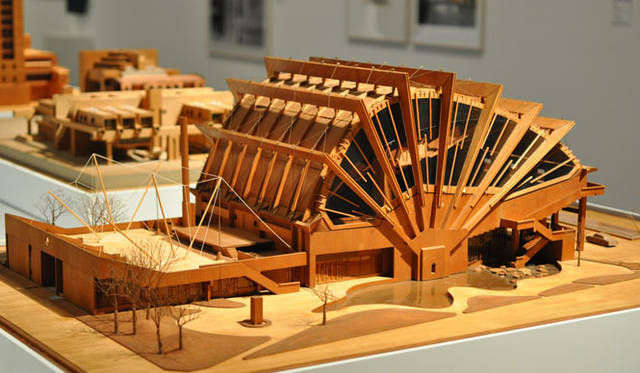 <strong>「メタボリズムの未来都市：戦後日本・今甦る復興の夢とビジョン」展</strong>　「都城市民会館　菊竹清訓」（1966年竣工）