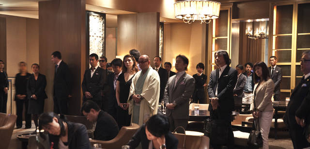 <strong>LOUIS XIII｜ルイ13世</strong>　多くのマスコミや来賓がルイ13世の物語に聴き入った