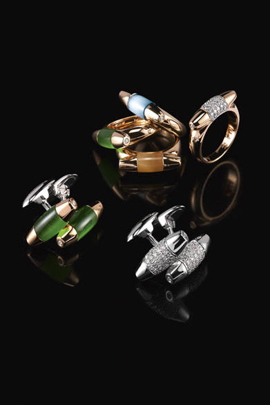 <strong>Salvatore Ferragamo｜サルヴァトーレ フェラガモ</strong>　ブランド初のジュエリーコレクションがデビュー　上から時計まわりに、「ガンチーニ」リング[上からPINK GOLD, BLUE CATS EYE STONE, DIAMONDS／PINK GOLD, GREEN CATS EYE STONE, DIAMONDS／PINK GOLD, ORANGE CATSEYE STONE, DIAMOND]　各25万2000円、リング[PINK GOLD, DIAMONDS]　51万4500円、カフリンクス[WHITE GOLD, DIAMONDS]　88万2000円、カフリンクス[YELLOW GOLD, GREEN CATS EYE STONE]　34万6500円