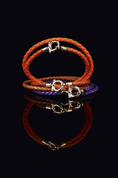 <strong>Salvatore Ferragamo｜サルヴァトーレ フェラガモ</strong>　ブランド初のジュエリーコレクションがデビュー　「ガンチーニ」ブレスレット　各10万2900円　※実際の商品は留め具[ガンチーニモチーフ]はイエローゴールドとなります。