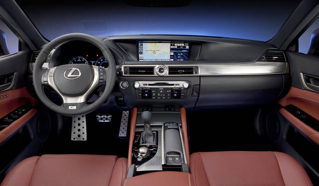 <strong>LEXUS GS350 F SPORT｜レクサス GS350 Fスポーツ</strong>