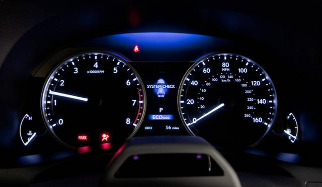 <strong>LEXUS GS350 F SPORT｜レクサス GS350 Fスポーツ</strong>