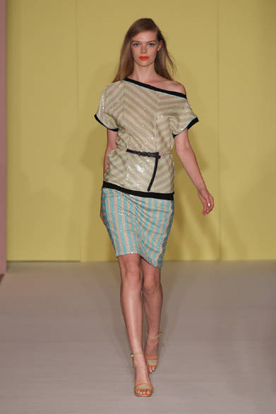 <strong>PAOLA FRANI｜パオラ フラーニ</strong>　2012年春夏コレクション速報