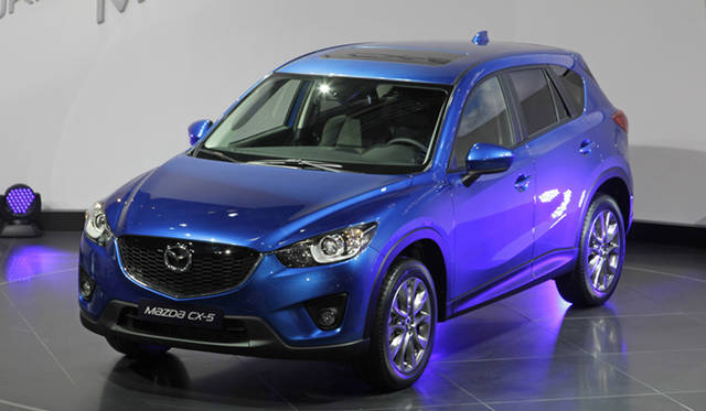 <strong>MAZDA CX-5｜マツダ CX-5</strong>　フランクフルトモーターショーでの展示の模様。