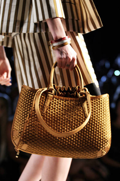 10_05b_fendi <strong>FENDI|フェンディ</strong> 2012年春夏コレクション速報