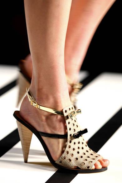 14_07b_fendi <strong>FENDI|フェンディ</strong> 2012年春夏コレクション速報