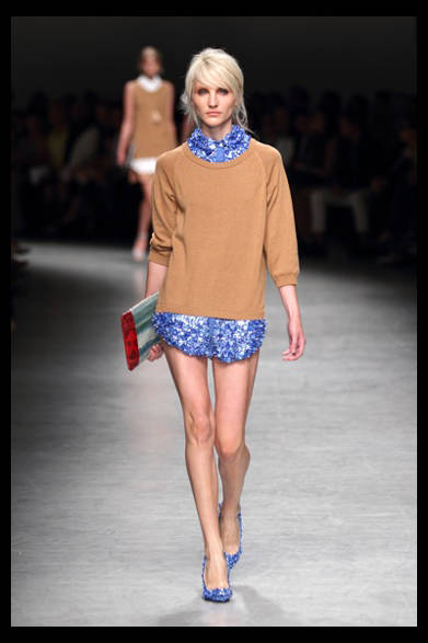 <strong>No21｜ヌメロ ヴェントゥーノ</strong>　2012年春夏コレクション速報