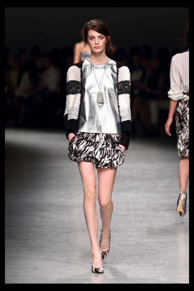 <strong>No21｜ヌメロ ヴェントゥーノ</strong>　2012年春夏コレクション速報