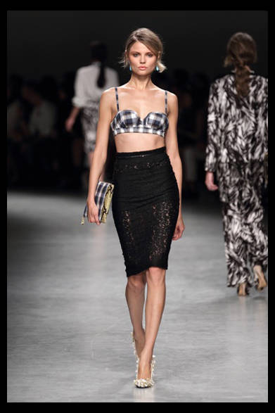 <strong>No21｜ヌメロ ヴェントゥーノ</strong>　2012年春夏コレクション速報