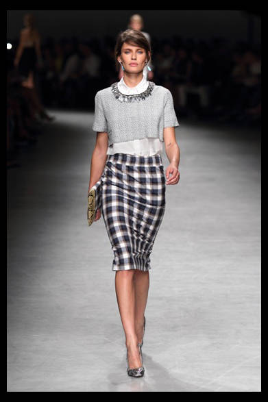 <strong>No21｜ヌメロ ヴェントゥーノ</strong>　2012年春夏コレクション速報