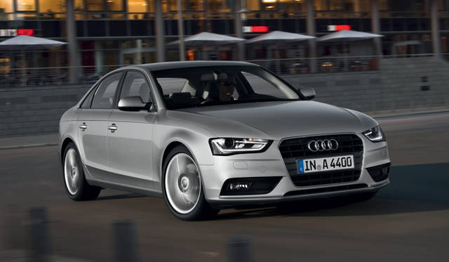 <strong>Audi A4 Sedan｜アウディ A4 セダン</strong>