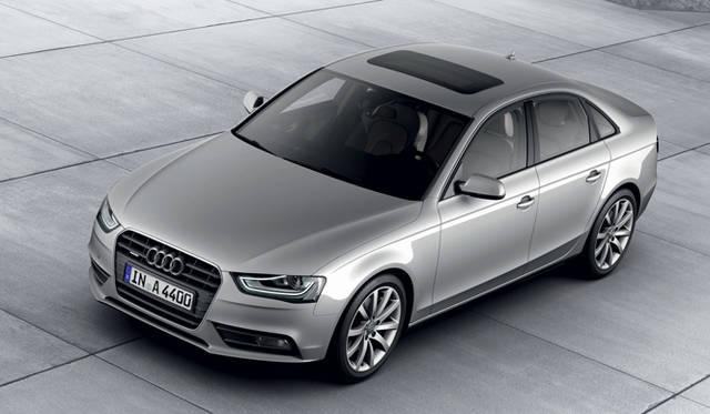 <strong>Audi A4 Sedan｜アウディ A4 セダン</strong>