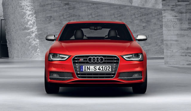 <strong>Audi S4 Sedan｜アウディ S4 セダン</strong>