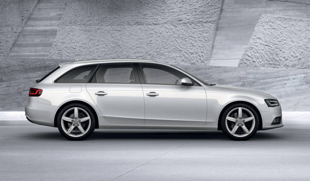 <strong>Audi A4 Avant｜アウディ A4 アバント</strong>