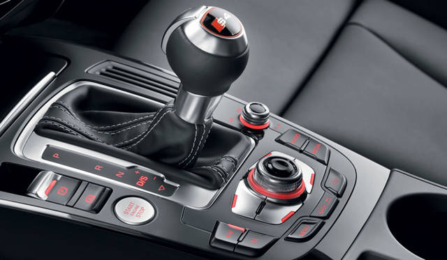 <strong>Audi S4 Avant｜アウディ S4 アバント</strong>