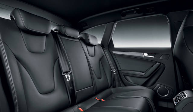 <strong>Audi S4 Avant｜アウディ S4 アバント</strong>