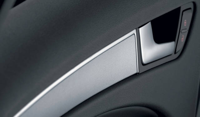 <strong>Audi S4 Avant｜アウディ S4 アバント</strong>