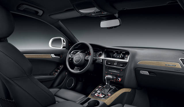 <strong>Audi A4 Allroad quattro｜アウディ A4 オールロード クワトロ</strong>