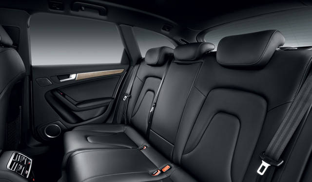 <strong>Audi A4 Allroad quattro｜アウディ A4 オールロード クワトロ</strong>