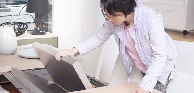 <strong>BoConcept｜ボーコンセプト</strong>　新作のエクステンションテーブル「Occa（オッカ）」に触れる