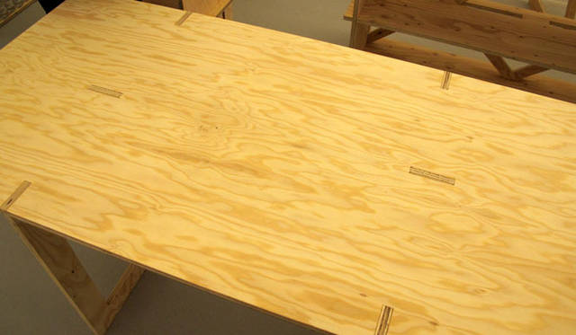 <strong>DESIGNTIDE TOKYO 2011｜デザインタイド トーキョー 2011</strong>　「con.temporary furniture」