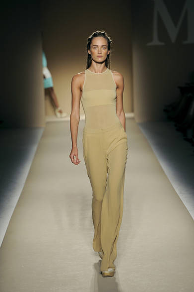 <strong>MaxMara｜マックスマーラ</strong>　2012年春夏コレクション速報