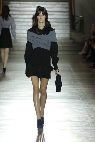 <strong>MIU MIU｜ミュウミュウ</strong>　2012年春夏コレクション速報