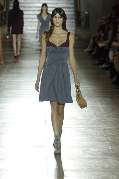 <strong>MIU MIU｜ミュウミュウ</strong>　2012年春夏コレクション速報