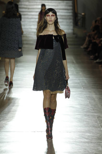 <strong>MIU MIU｜ミュウミュウ</strong>　2012年春夏コレクション速報