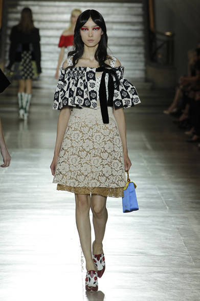 <strong>MIU MIU｜ミュウミュウ</strong>　2012年春夏コレクション速報