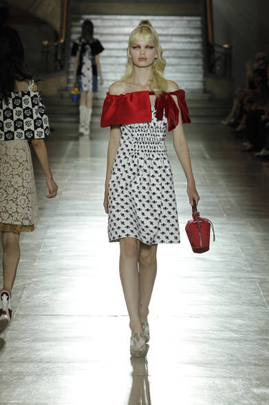 <strong>MIU MIU｜ミュウミュウ</strong>　2012年春夏コレクション速報