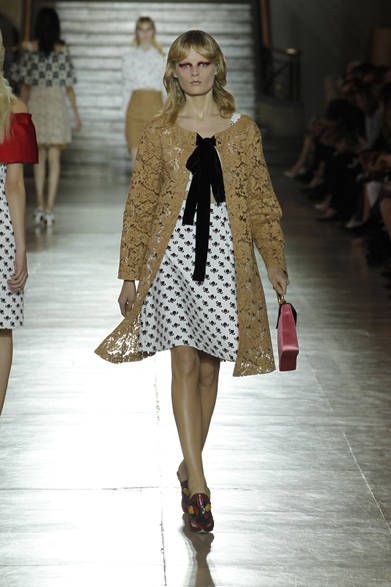 <strong>MIU MIU｜ミュウミュウ</strong>　2012年春夏コレクション速報
