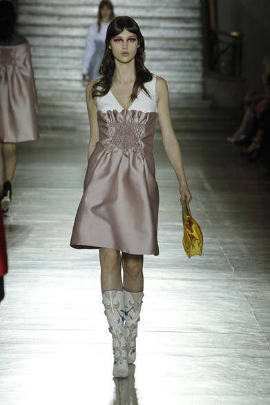 <strong>MIU MIU｜ミュウミュウ</strong>　2012年春夏コレクション速報