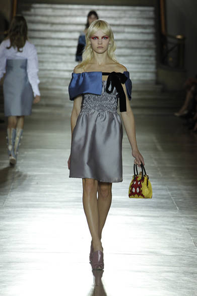 <strong>MIU MIU｜ミュウミュウ</strong>　2012年春夏コレクション速報