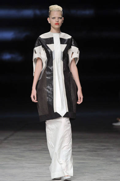 <strong>RICK OWENS｜リック オウエンス</strong>　2012年春夏コレクション速報