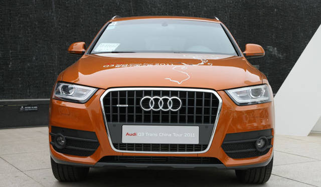 <strong>Audi　Q3｜アウディ Q3</strong>　あたらしいファミリーの一員であることは、グリルからわかる。これはQ5との相違点のひとつ。