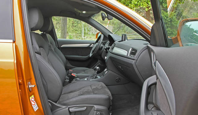 <strong>Audi　Q3｜アウディ Q3</strong>