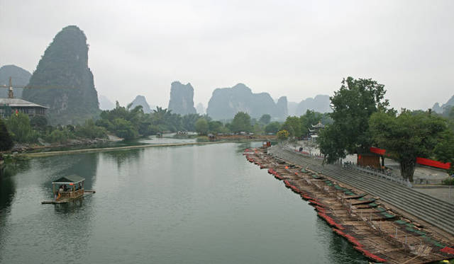 <strong>Audi　Q3｜アウディ Q3</strong>