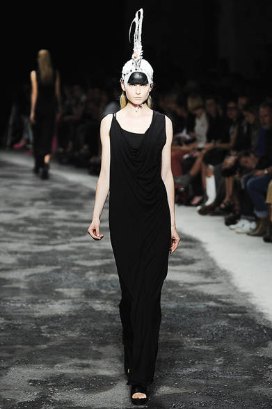 <strong>A.F.VANDEVORST｜A.F.ヴァンデヴォースト</strong>　2012年春夏コレクション速報