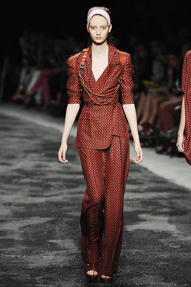 <strong>A.F.VANDEVORST｜A.F.ヴァンデヴォースト</strong>　2012年春夏コレクション速報