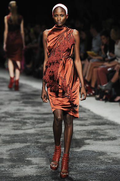 <strong>A.F.VANDEVORST｜A.F.ヴァンデヴォースト</strong>　2012年春夏コレクション速報